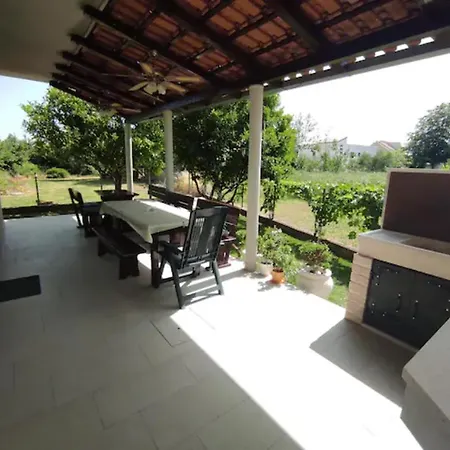 Bella Costa I Apartman *